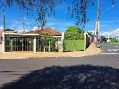 Casa com 2 Quartos à venda, 154m² no Jardim Bandeirantes, São Carlos