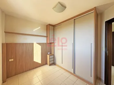 Apartamento com 2 Quartos para alugar, 61m² no Vila Vardelina, Maringá