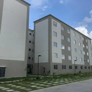 Apartamento com 2 Quartos para alugar, 55m² no Pajuçara, Maracanaú