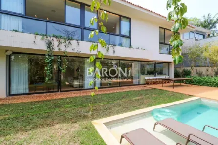 Sobrado com 4 Quartos à venda, 457m² no Jardim Guedala, São Paulo
