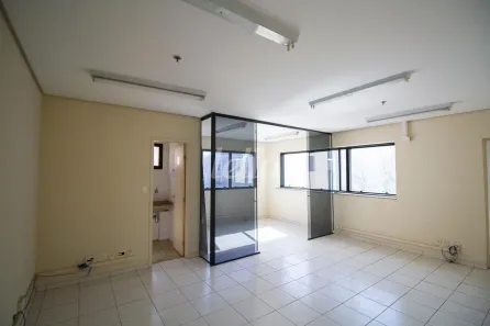 Sala Comercial para alugar, 90m² no Pacaembu, São Paulo