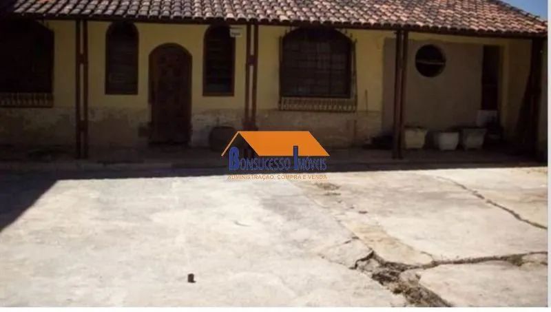 Casa com 5 quartos — Floramar, Belo Horizonte