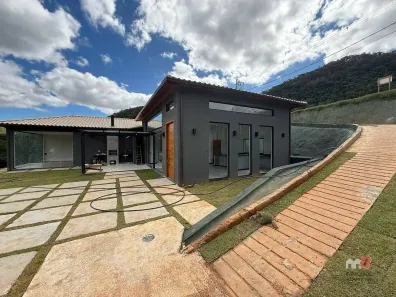 Casa com 3 Quartos à venda, 201m² no Pedro do Rio, Petrópolis
