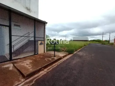 Lote/Terreno para alugar, 250m² no Laranjeiras, Uberlândia