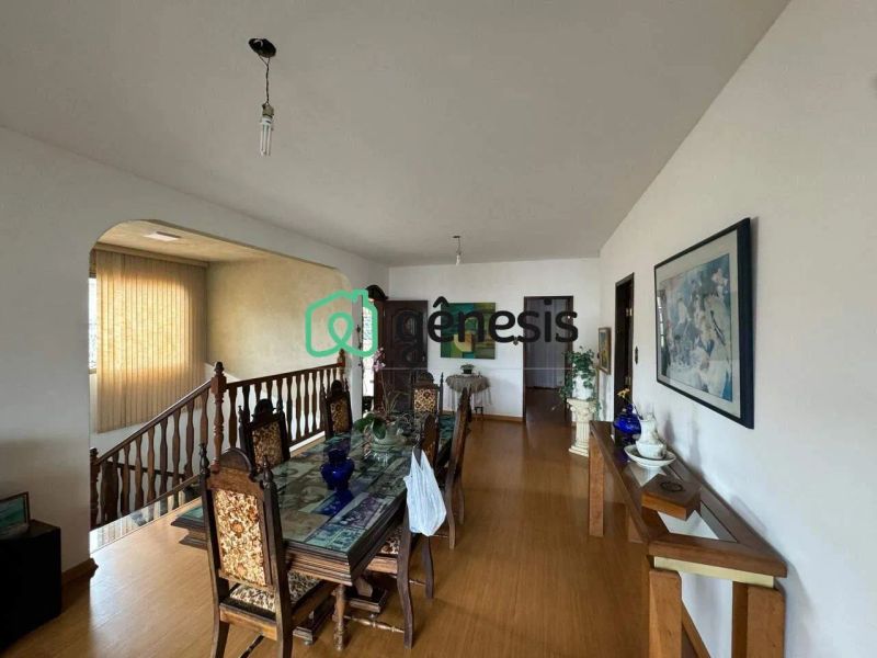 Casa com 5 quartos — Palmeiras, Belo Horizonte