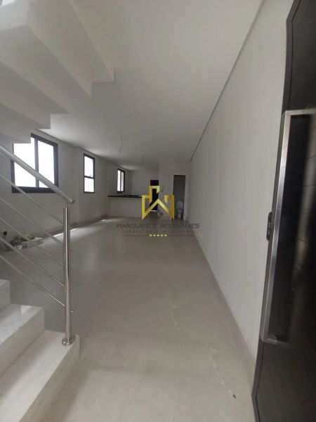 Casa com 4 quartos — Santa Amélia, Belo Horizonte