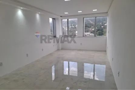 Sala Comercial para alugar, 33m² no Pechincha, Rio de Janeiro