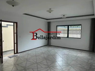 Sobrado com 4 Quartos à venda, 324m² no Vila Guiomar, Santo André