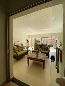Casa com 3 Quartos à venda, 240m² no Jardim Caparroz, São José do Rio Preto