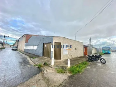 Casa com 2 Quartos para alugar, 120m² no Cidade Nova, Maracanaú