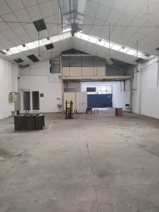 Galpão/Depósito/Armazém para alugar, 368m² no Olaria, Rio de Janeiro