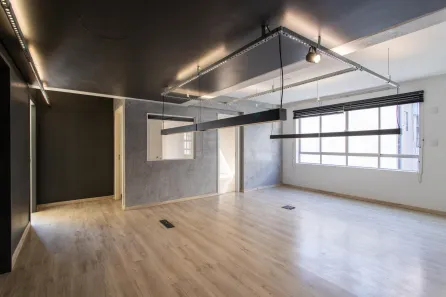 Galpão/Depósito/Armazém com 6 Quartos à venda, 69m² no Independência, Porto Alegre