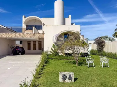 Casa de Condomínio com 4 Quartos à venda, 241m² no Jardim Acapulco, Guarujá