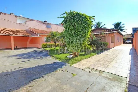 Casa com 7 Quartos à venda, 120m² no Centro, Peruíbe