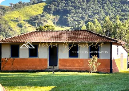 Fazenda/Sítio com 3 Quartos à venda, 1709m² no , São Bento do Sapucaí