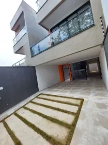 Sobrado com 3 Quartos à venda, 197m² no Vila Scarpelli, Santo André
