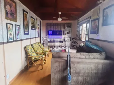 Casa com 3 Quartos à venda, 237m² no Vila Áurea, Poá