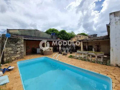 Sobrado com 3 Quartos à venda, 200m² no Granada, Uberlândia
