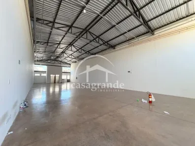 Galpão/Depósito/Armazém para alugar, 265m² no Osvaldo Rezende, Uberlândia