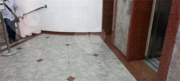 Sala Comercial à venda, 30m² no Centro, Niterói
