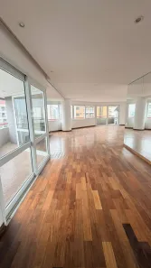 Apartamento com 4 Quartos para alugar, 210m² no Vila Clarice, São Paulo