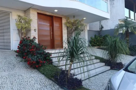 Casa com 5 Quartos à venda, 500m² no São Pedro, Juiz de Fora