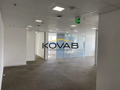 Sala Comercial para alugar, 126m² no Várzea de Baixo, São Paulo