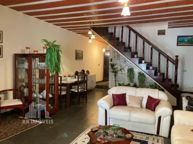 Casa com 3 Quartos à venda, 212m² no Parque Viana, Barueri
