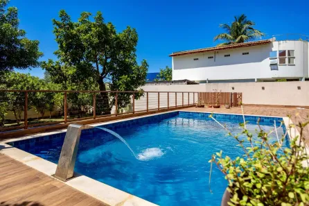 Casa de Condomínio com 4 Quartos à venda, 380m² no Pituaçu, Salvador