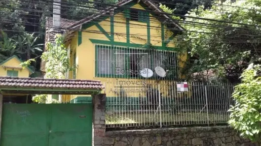 Casa com 4 Quartos à venda, 225m² no Centro, Petrópolis