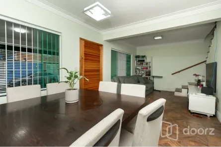 Casa com 3 Quartos à venda, 180m² no Planalto Paulista, São Paulo