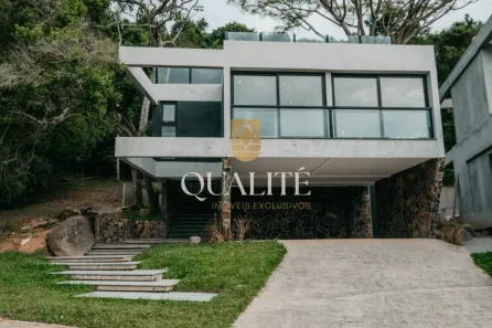 Casa de Condomínio com 3 Quartos à venda, 310m² no Canasvieiras, Florianópolis