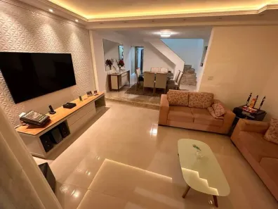 Sobrado com 3 Quartos à venda, 300m² no Parque Vitória, São Paulo