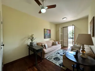 Apartamento com 4 Quartos para alugar, 201m² no Mercês, Uberaba