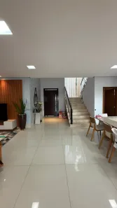 Casa de Condomínio com 3 Quartos para alugar, 260m² no Jardim Imperial, Cuiabá