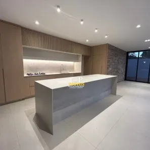 Sobrado com 3 Quartos à venda, 303m² no Quiririm, Taubaté