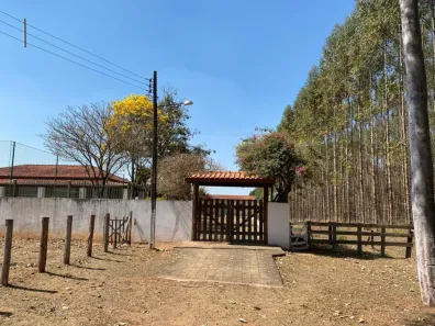 Fazenda/Sítio com 4 Quartos à venda, 250m² no , Bofete