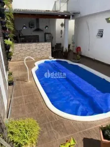 Casa com 3 Quartos à venda, 180m² no Granada, Uberlândia
