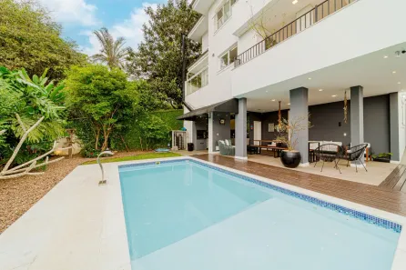 Casa com 3 Quartos à venda, 352m² no Saguaçu, Joinville