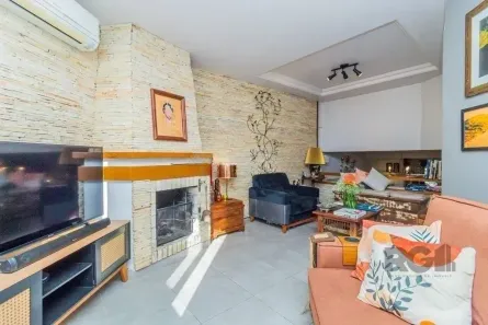 Casa de Condomínio com 3 Quartos à venda, 200m² no Nonoai, Porto Alegre