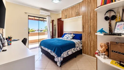 Casa de Condomínio com 3 Quartos à venda, 85m² no Novo Horizonte, Macaé