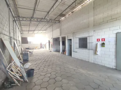 Galpão/Depósito/Armazém à venda, 300m² no Centro, São Sebastião