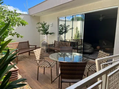 Casa com 3 Quartos para alugar, 338m² no Centro, Piracicaba