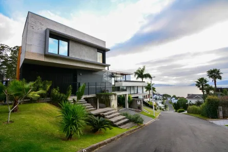 Casa com 3 Quartos à venda, 323m² no Cacupé, Florianópolis