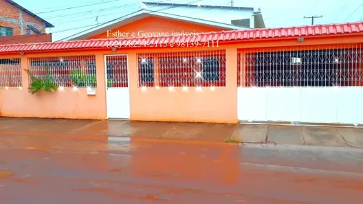 Casa com 3 Quartos à venda, 332m² no Centro, Presidente Figueiredo