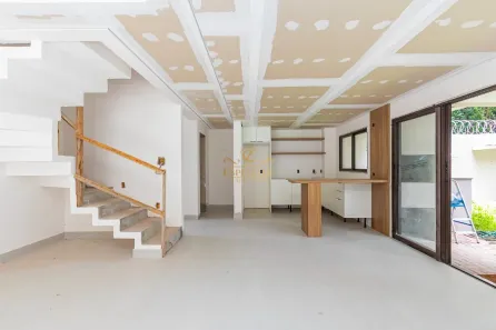 Casa de Condomínio com 3 Quartos para alugar, 191m² no Santa Felicidade, Curitiba
