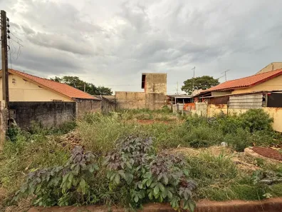 Lote/Terreno à venda, 200m² no Conjunto Habitacional Milton Gavetti, Londrina