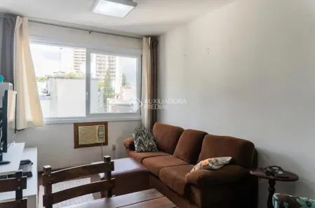 Apartamento com 2 Quartos para alugar, 70m² no Auxiliadora, Porto Alegre