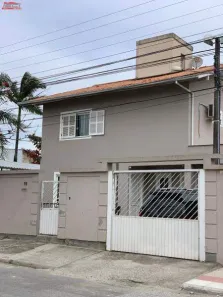 Casa com 3 Quartos à venda, 240m² no Jardim Eldorado, Palhoça