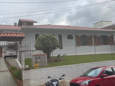 Casa com 9 Quartos à venda, 548m² no Ipiranga, São José